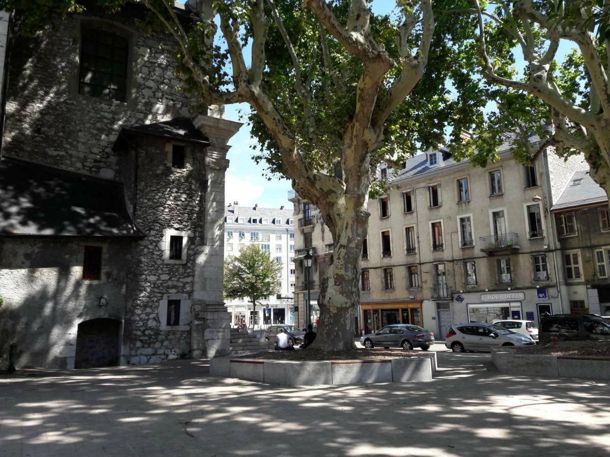 Veyrat Insolite Apartment Chambery Luaran gambar